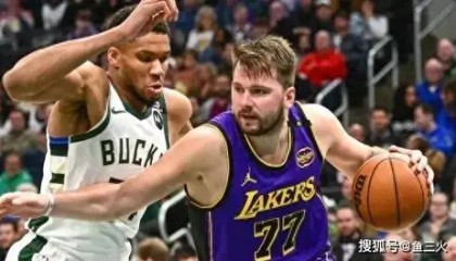 青岛足球俱乐部小杨：团队精神与个人牺牲的足球传奇